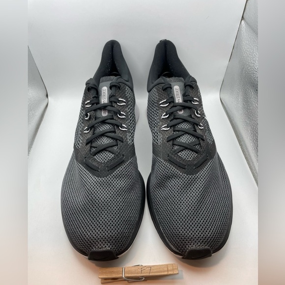 Nike Zoom Strike men’s black sneakers size 13